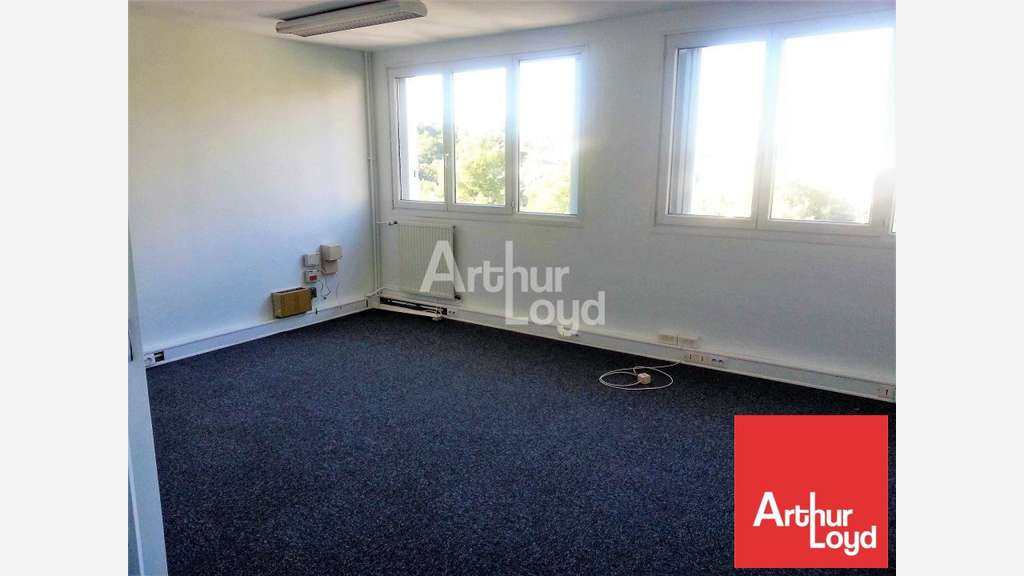 A louer bureaux 100m² proche Gare de Poitiers