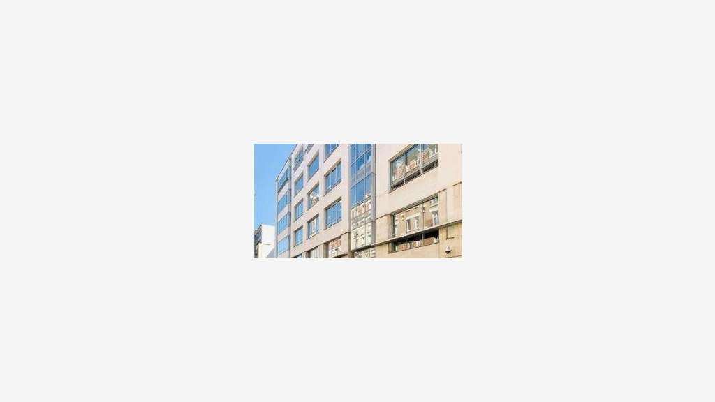 À louer bureaux de 700m² R+4 à Clichy  