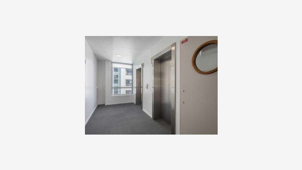 À louer bureaux de 700m² R+4 à Clichy  
