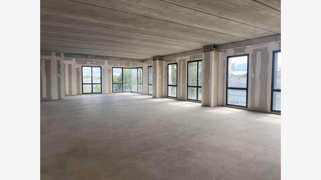 A louer bureaux neufs 346m² à Angers Saint Serge