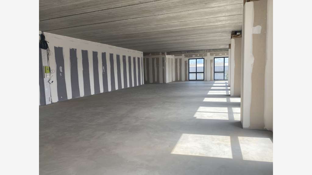 A louer bureaux neufs 346m² à Angers Saint Serge