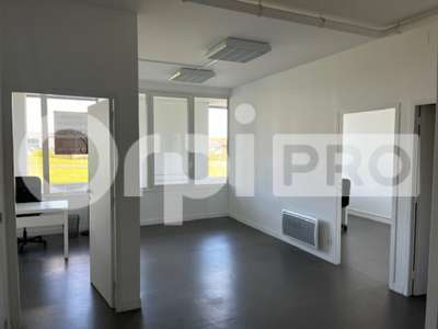 A louer bureau 62m² proche voie rapide La Rochelle