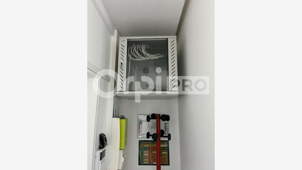 A louer bureau 62m² proche voie rapide La Rochelle