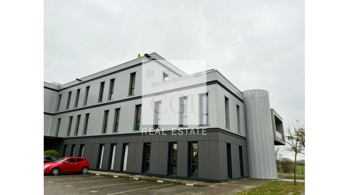 A louer bureaux 202m² R+2 à Pusignan