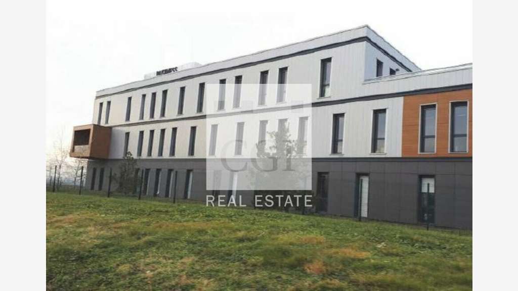 A louer bureaux 202m² R+2 à Pusignan
