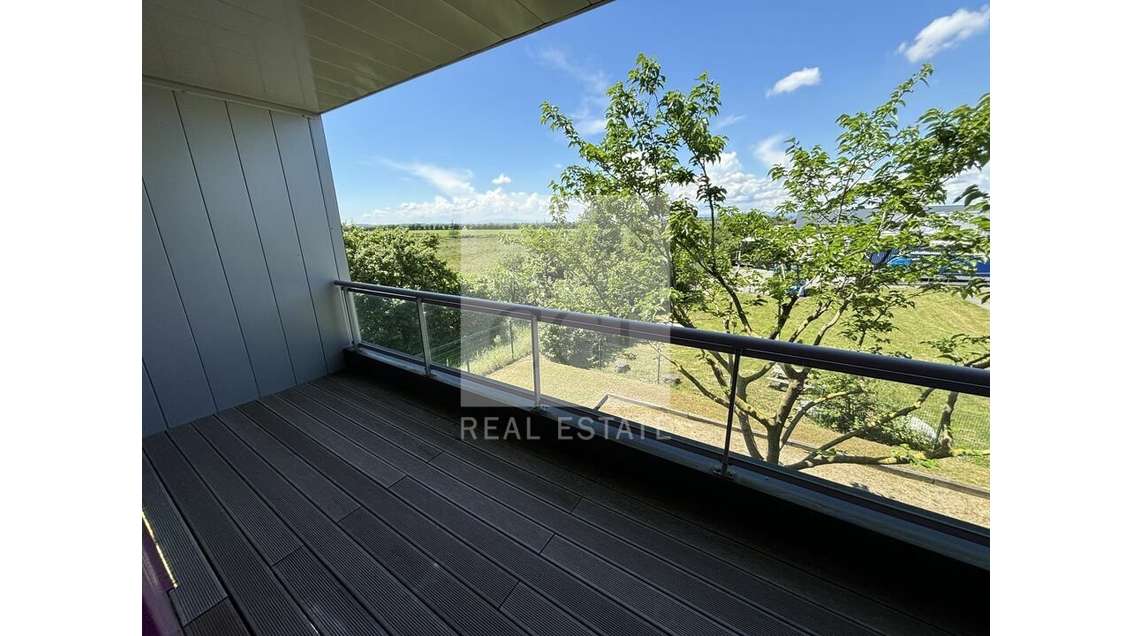 Bureaux 434m² RDC à louer à Pusignan