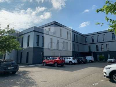 A louer bureaux 188m² RDC à Pusignan