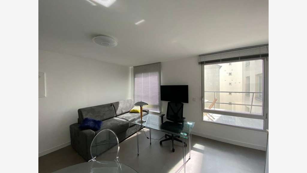 A louer bureaux de 27, 43 et 74m² Puteaux centre