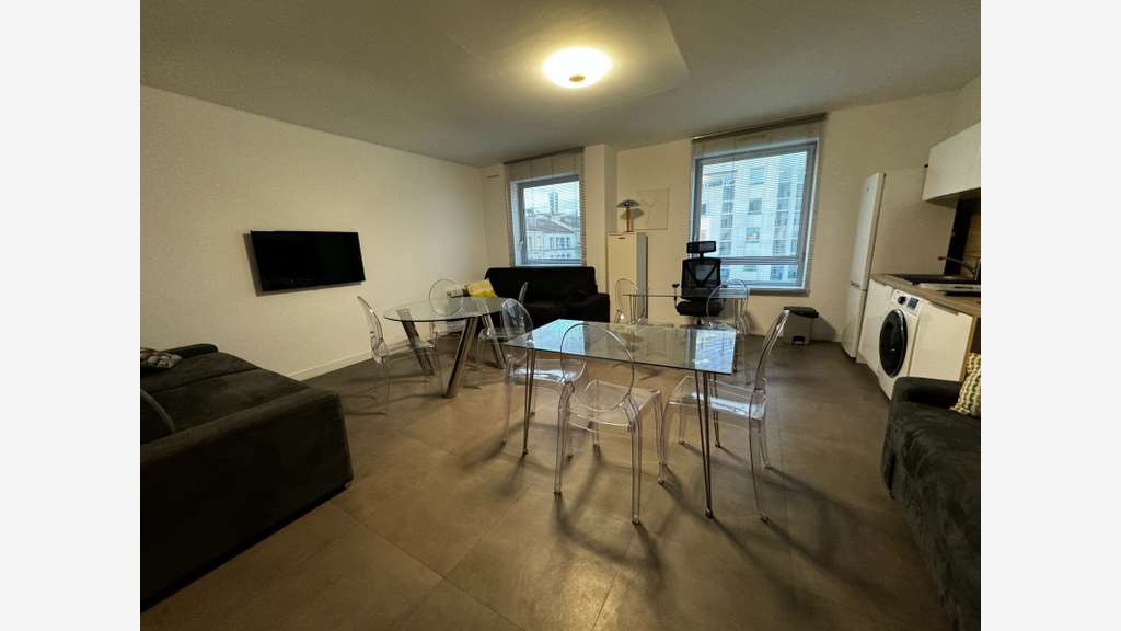 A louer bureaux de 27, 43 et 74m² Puteaux centre
