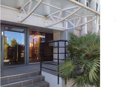 Loue bureaux de 77m² à Marseille 13008 Bonneveine