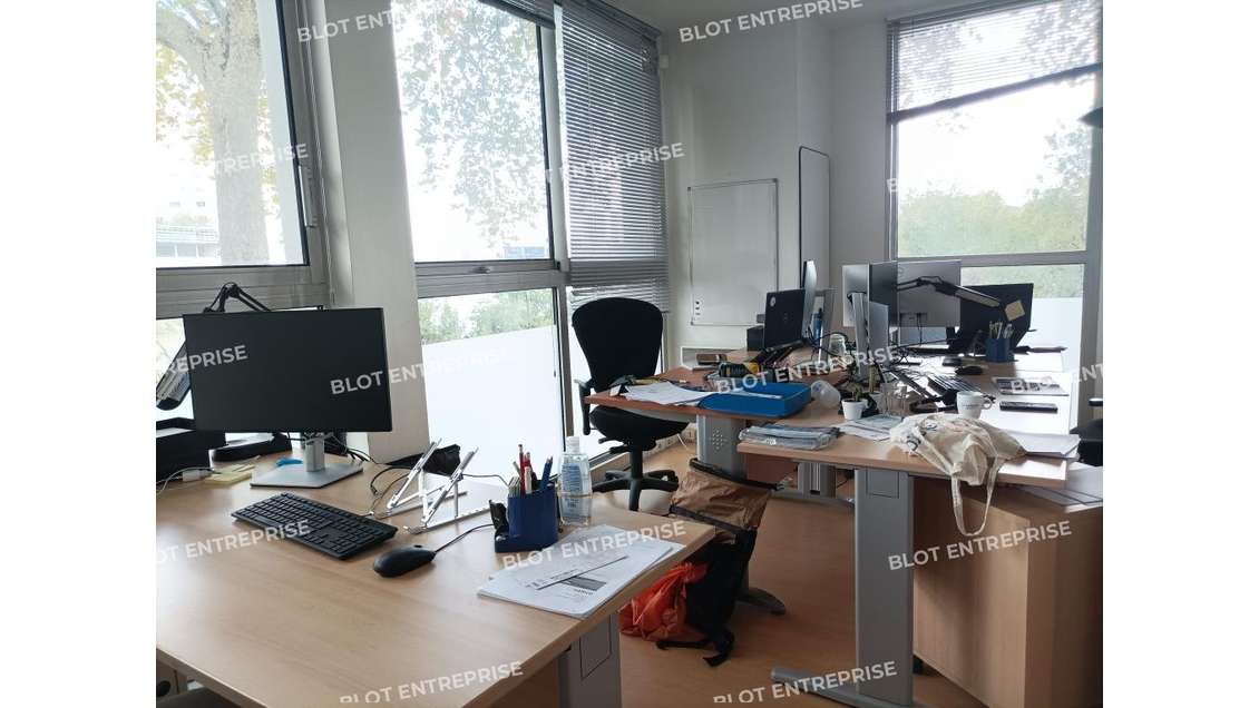 Location  bureaux 147m² à Nantes Gare Sud