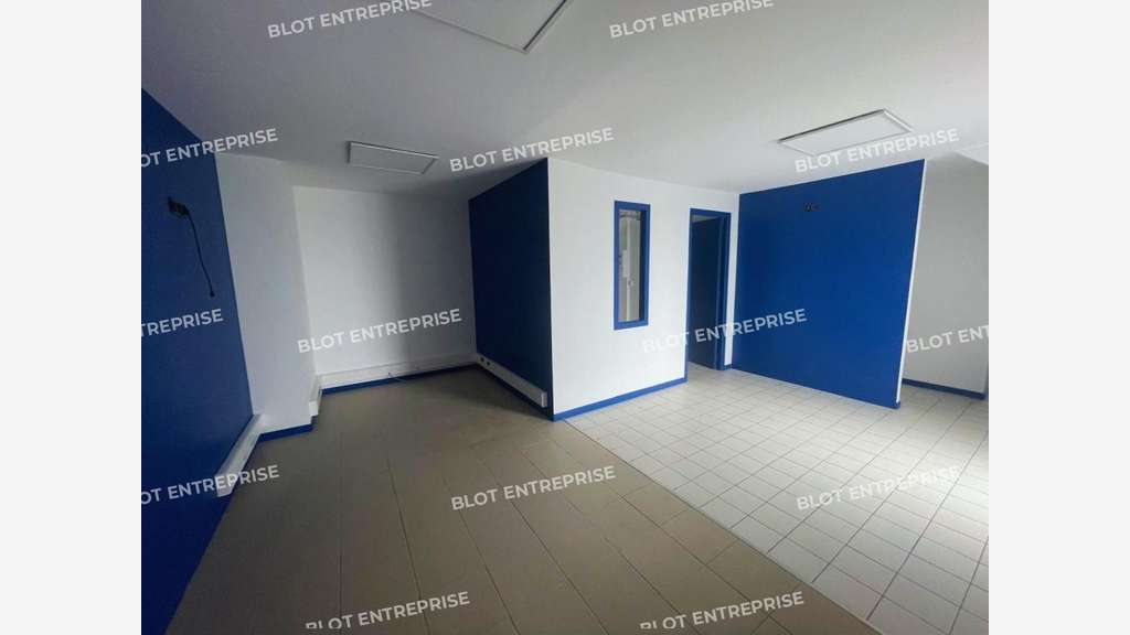 A louer bureaux 80m² Zone de l’Espérance à Quessoy
