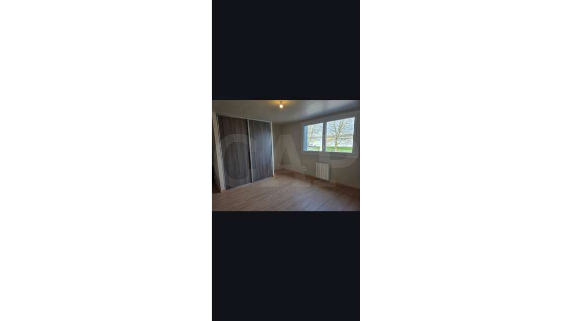 A louer bureaux neufs de 60m² à Quevert