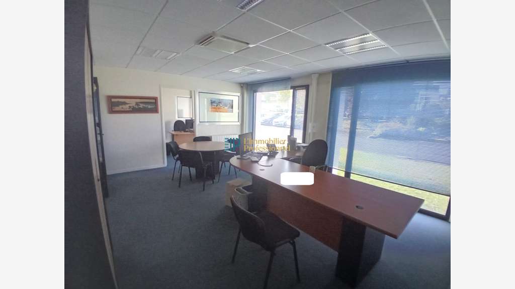 A louer bureaux 275m² sur 3019m² à Quimper