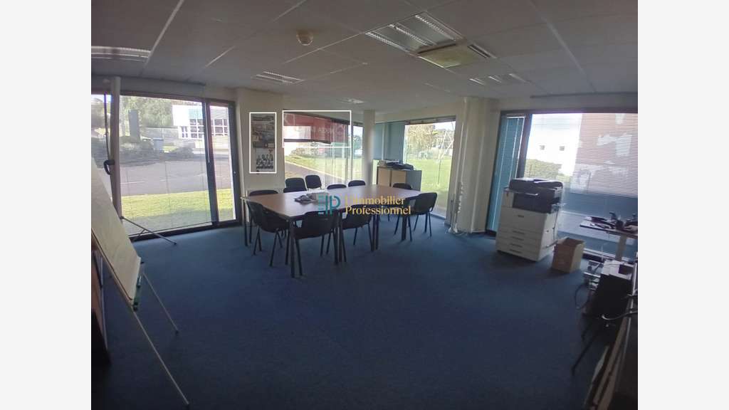 A louer bureaux 275m² sur 3019m² à Quimper