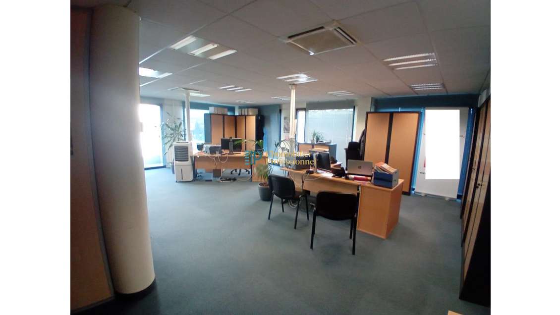 A louer bureaux 275m² sur 3019m² à Quimper