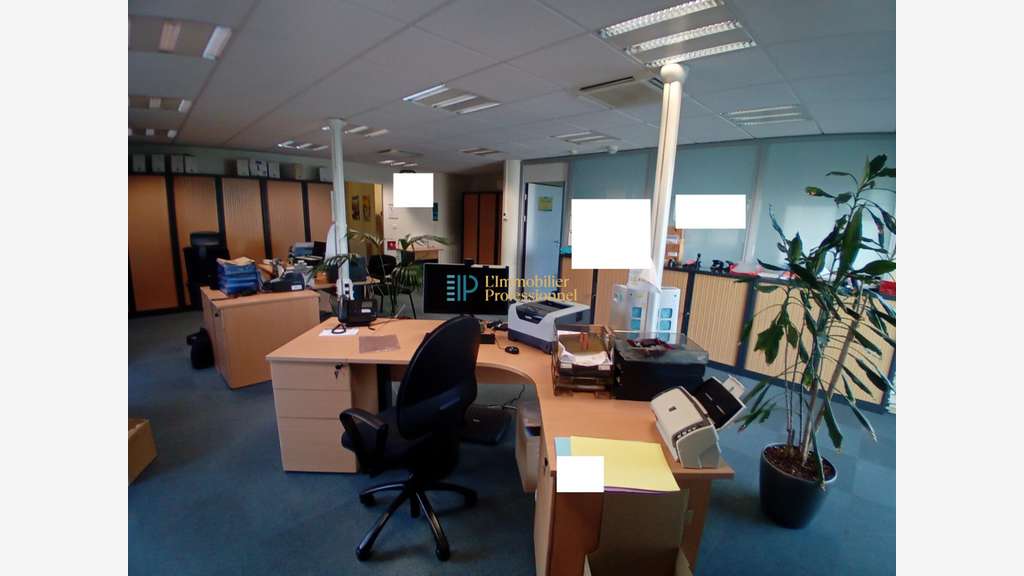 A louer bureaux 275m² sur 3019m² à Quimper