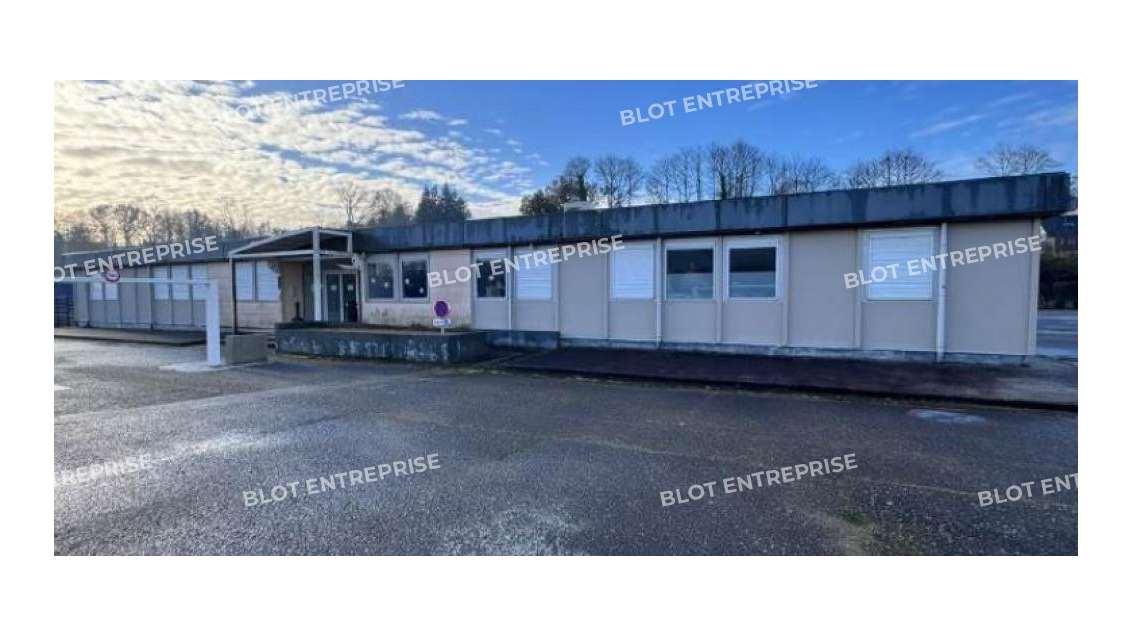 A louer bureaux 296m² Quimper Zone de Prat Ar Rouz