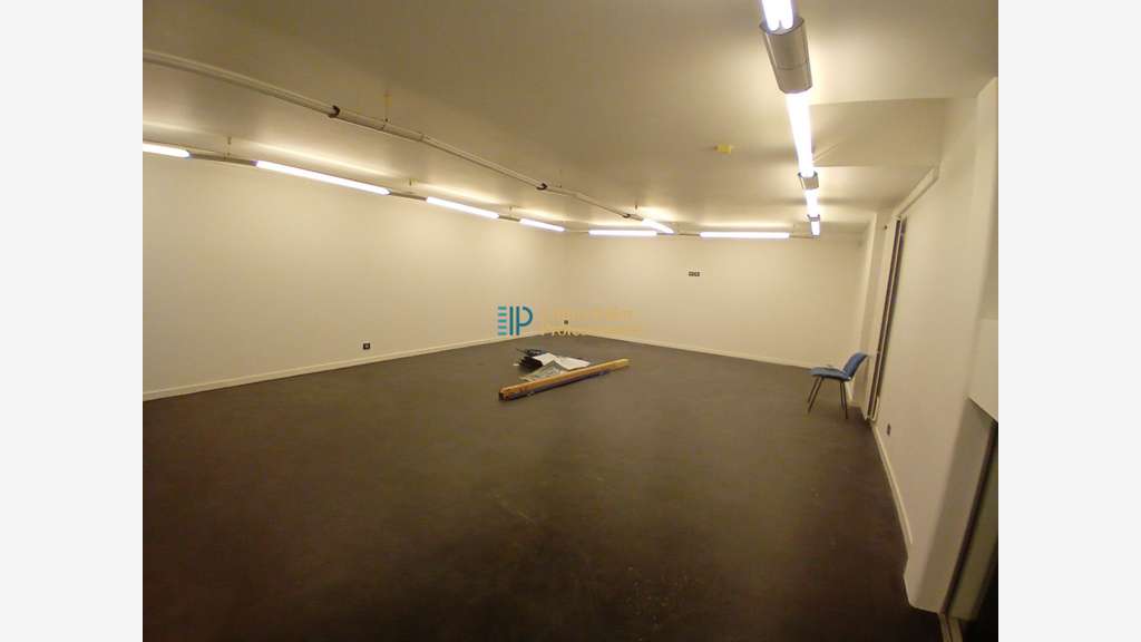 A louer bureaux 600m² visible rocade à Quimper