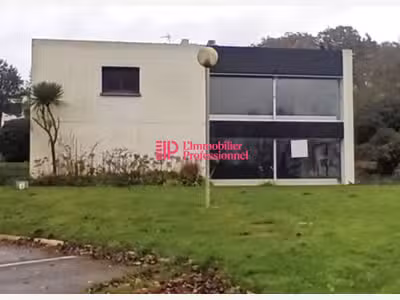 A louer bureaux 600m² visible rocade à Quimper