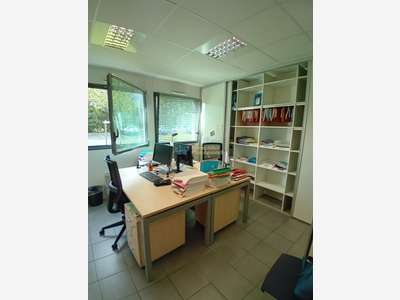 A louer bureaux 111m² zone tertiaire Quimper Sud