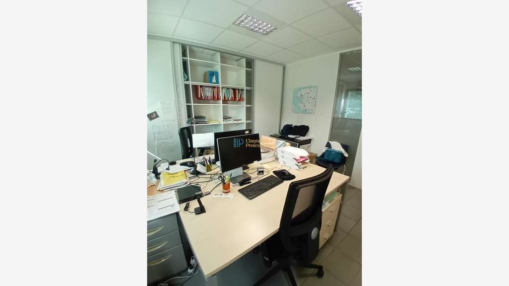 A louer bureaux 111m² zone tertiaire Quimper Sud