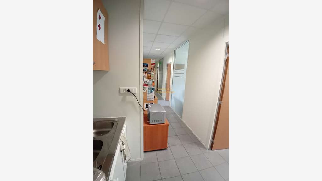 A louer bureaux 111m² zone tertiaire Quimper Sud