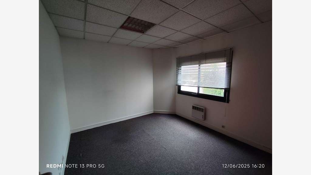 A louer bureau 145m² Quimper Zone de Creach Gwen