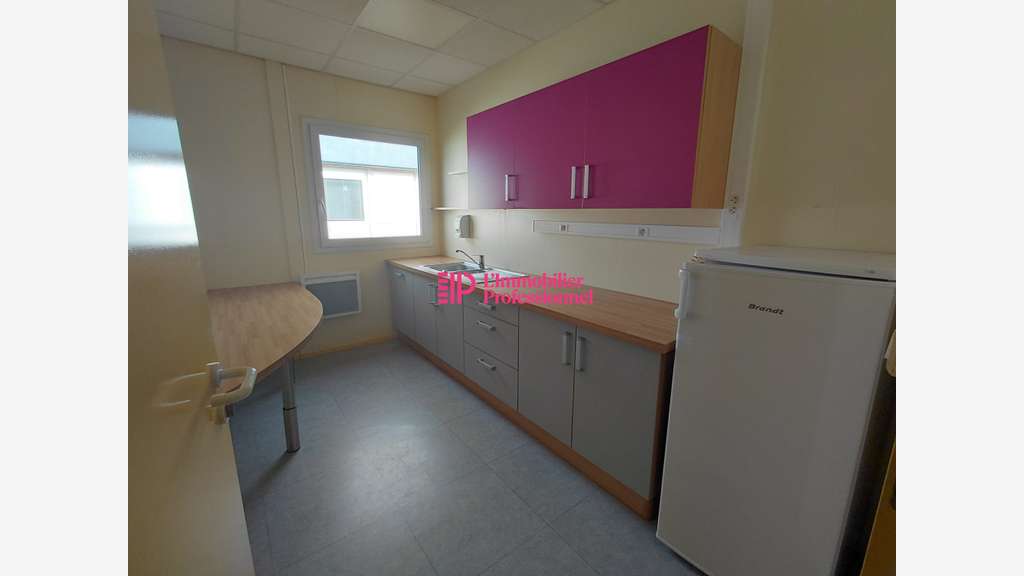 A louer bureaux 296m² centre d'affaires Quimper