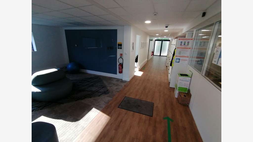 A louer bâtiment d'activité 1300m² à Quimper
