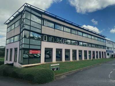 A louer bureaux 275m² proche RN165  à Quimper