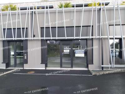 A louer bureaux 45m² R+1 belle visibilité Quimper