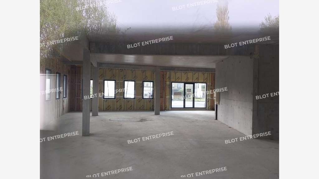 A louer bureaux 45m² R+1 belle visibilité Quimper