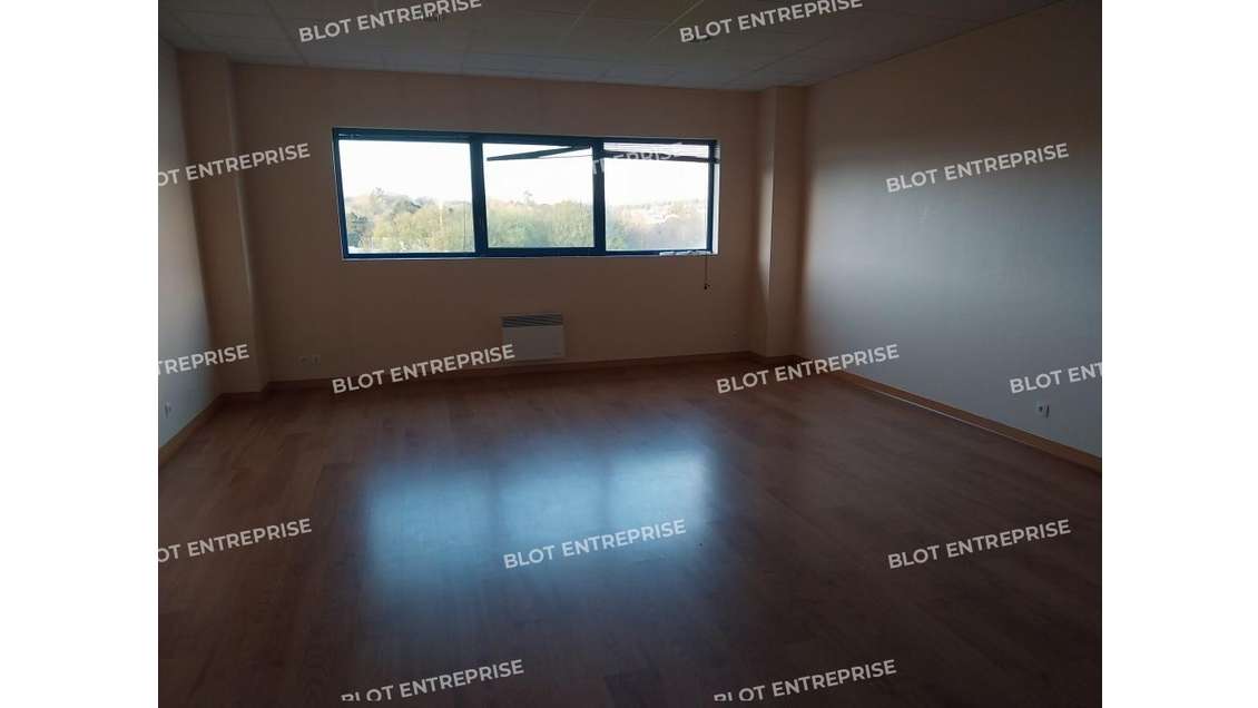 A louer bureaux indépendants de 38m² à Quimper