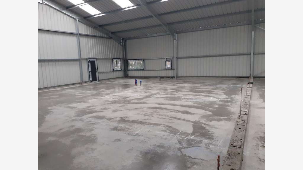 A louer bâtiment d'activités neuf 200m² à Quimper