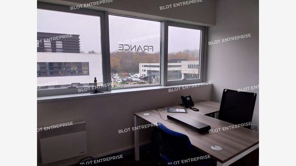 A louer bureaux de 160m² au 2ème étage à Quimper