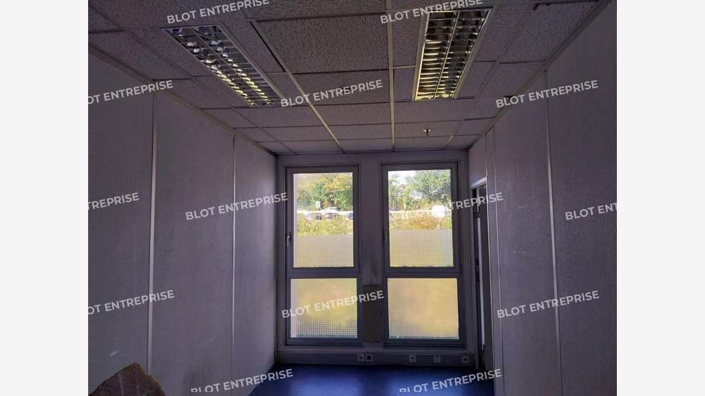 A louer bureaux 309m² ERP PMR à Quimper