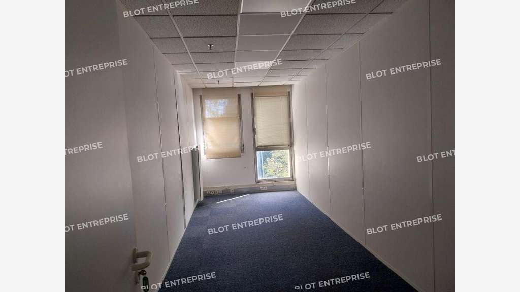 A louer bureaux 461m² accès PMR à Quimper D34
