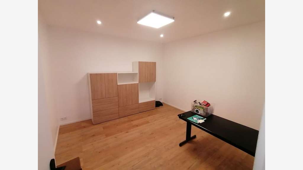 A louer magnifique bureau zone commerciale Quimper