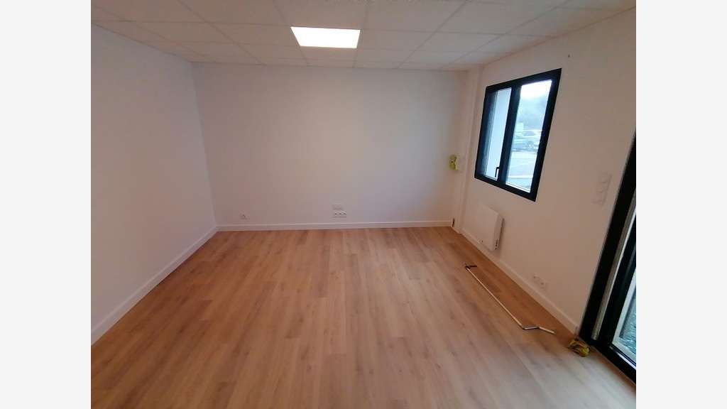 A louer bâtiment d'activité 150m² à Concarneau