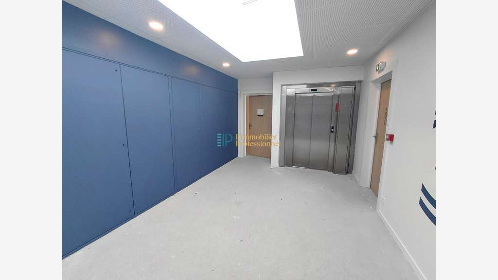 A louer bureaux neufs de 107m² à Quimper