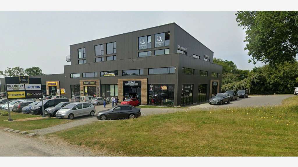 A louer local 1000m² secteur dynamique Quimper
