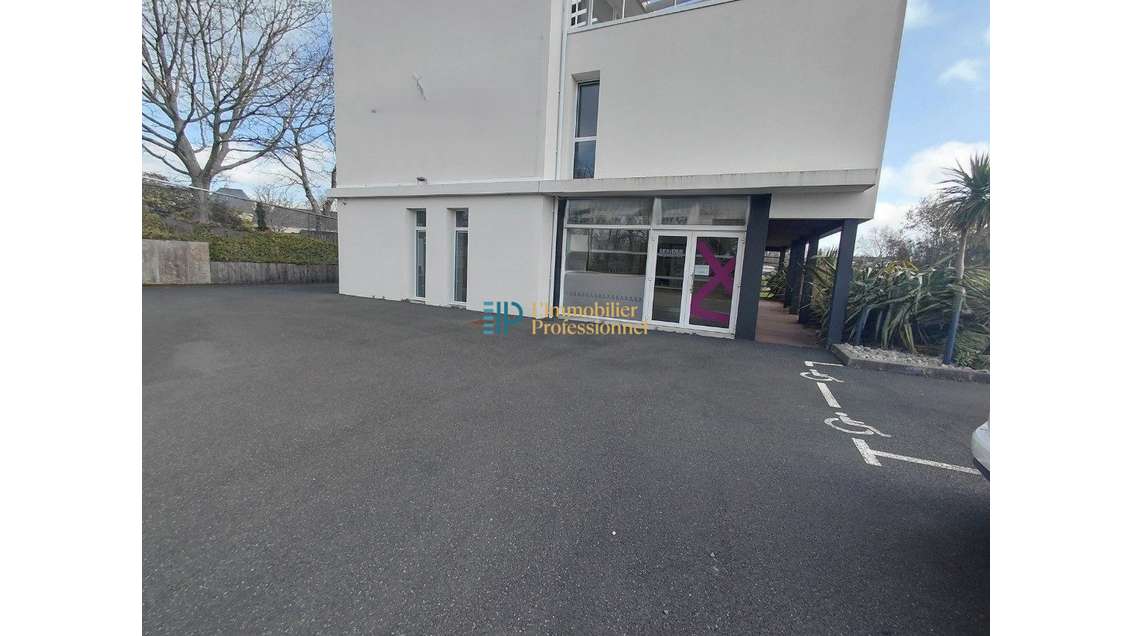 A louer bureaux de 75m² à l'entrée de Quimper