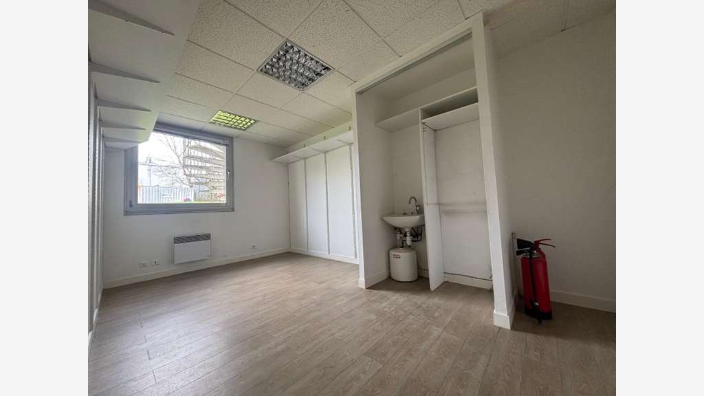 Bureaux à louer 150m² zone administrative Quimper