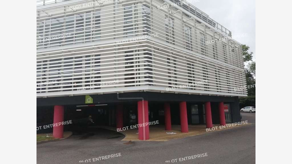 A louer bureaux 72m² R+2 à Quimper