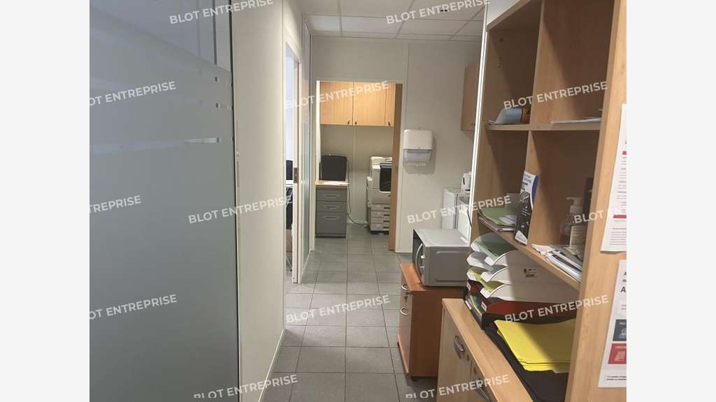 A louer bureaux 114m² Quimper zone de Creac'h Gwen