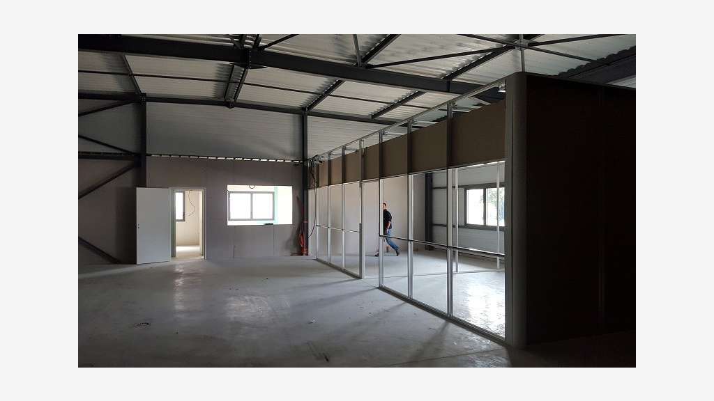 A louer grande cellule commerciale 900m² Quimperlé