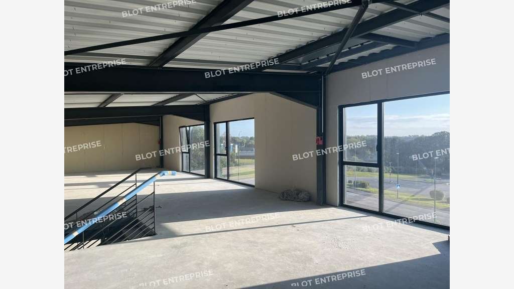 A louer bureaux 171m² à Quimper Route de Bénodet