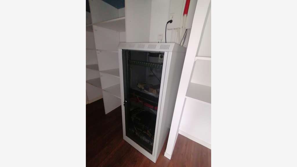 A louer bureau aménagés 85m² voie express Quimper