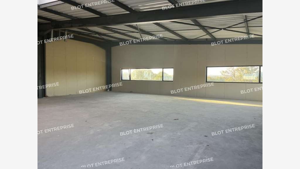 A louer bureaux 401m² Route de Bénodet à Quimper